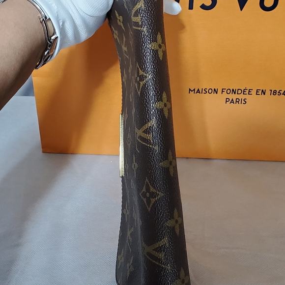 Authentic Louis Vuitton Monogram Favorite MM SOLD - Picture 6 of 16